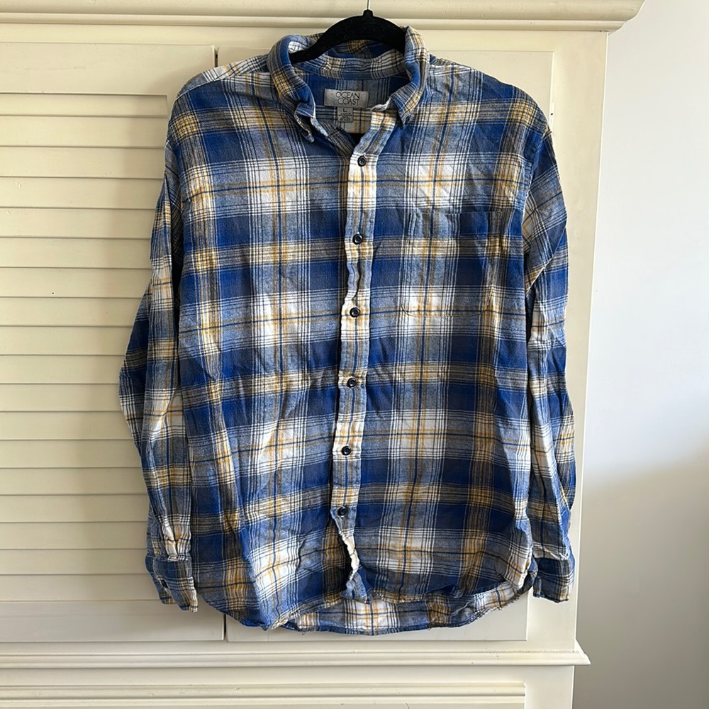 Men’s blue and yellow flannel